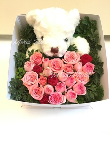 **BBFMRS PN** Rose and Mini Rose Box Flower with Bear - Pink