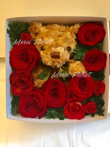 **BBFRS RE08** Rose Box Flower with Bear - Red